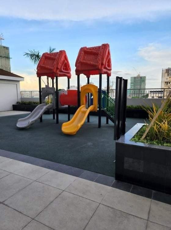 Coast Stay By J 40Th Floor Penthouse Μανίλα Εξωτερικό φωτογραφία